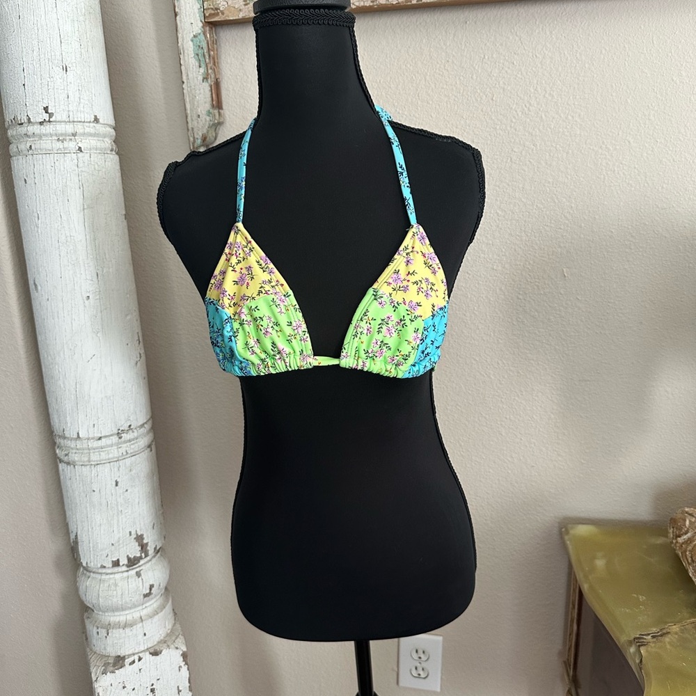 No Boundaries Yellow and Blue Triangle Bikini Top
